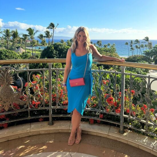 https://www.totalmed.com/ee/page-uploads/Meet_the_TotalMed_Team_Alaska_Hawaii_Recruiter_Carly.png